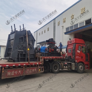 1210反击破，1000型液压对辊制砂机发往四川