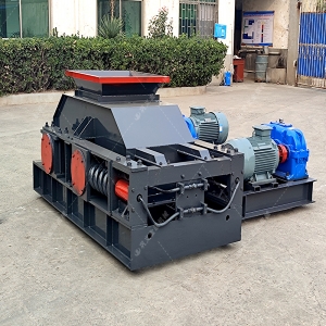 小型对辊破碎机发往福建破碎瓜子石