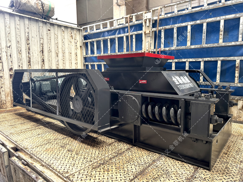 双齿辊破碎机核心解密：齿形、转速、间隙，如何协同决定破碎效果？